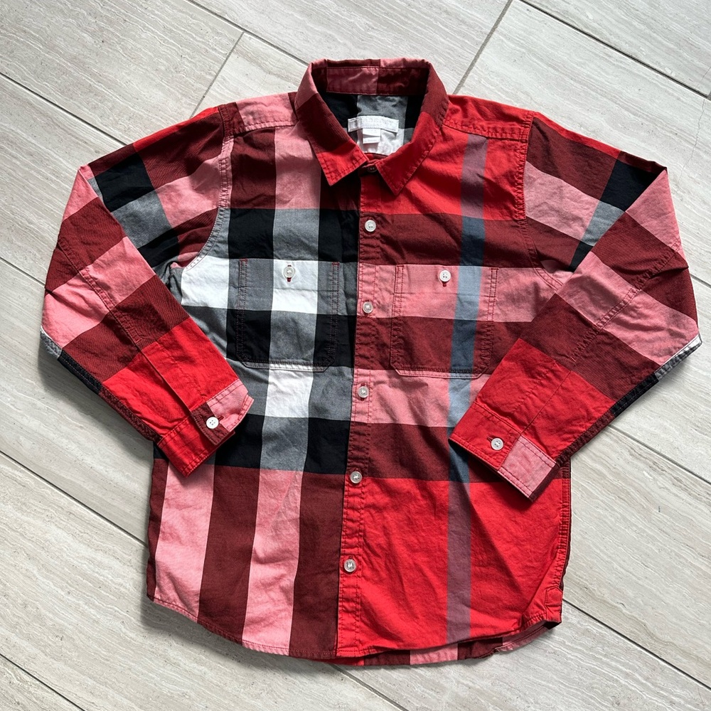Burberry button down dress shirt in Red, size 8